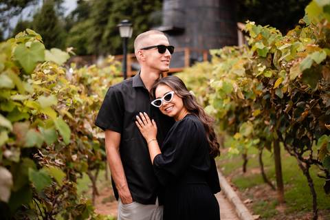 Pré wedding da Letícia e Rodrigo realizado na Rota do Vinho, em São Roque na Quinta do Olivardo fotografado por May e José Fotografia'