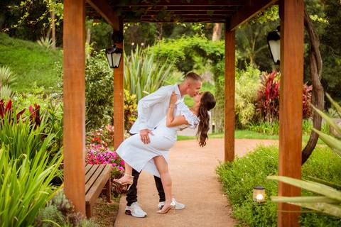 Pré wedding da Letícia e Rodrigo realizado na Rota do Vinho, em São Roque na Vinícola XV de Novembro
 fotografado por May e José Fotografia'