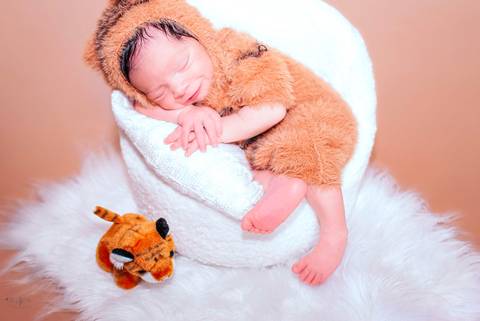 ensaionewbornlennon'