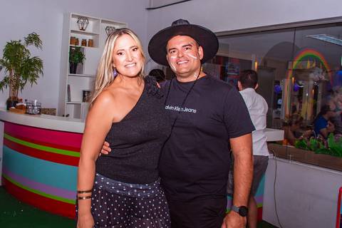 Laurafaz6nobrincalhaoemcanoas'