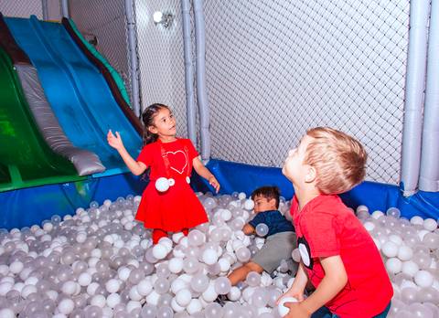 aniverdalaura_dolucasneto'