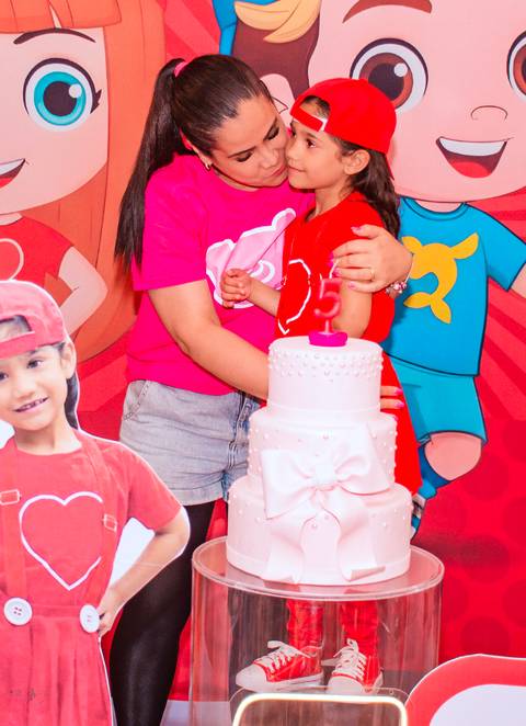 aniverdalaura_dolucasneto'