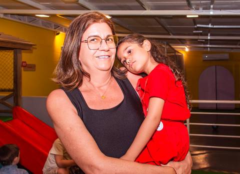 aniverdalaura_dolucasneto'