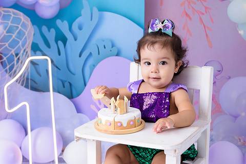 Ensaio com bolo bebê fake'