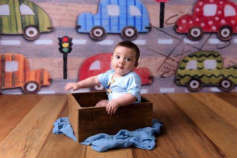 cenário carros meninos'