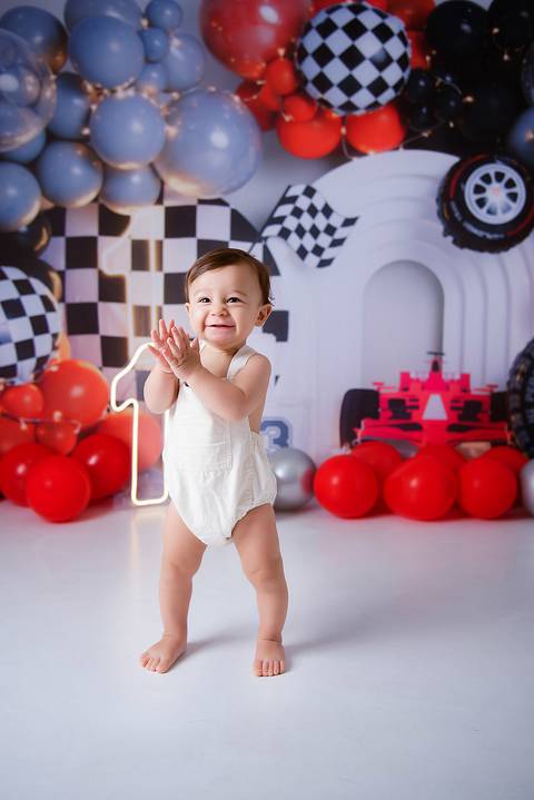 bebê andando no ensaio smash the cake santo andré'