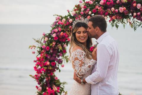 foto do casal sorrindo'