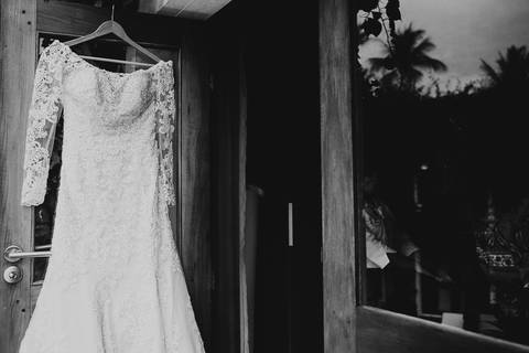 vestido da noiva em preto e branco'