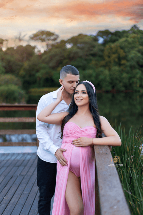 Ensaio Gestante Externo Luana Moresco Ijuí Cruz Alta Santo Angelo Ideia Pose Look Vestido Casal onde preço quando semana meses maquiagem make lugar fotografia foto fotografo fotografa parque pedreira'