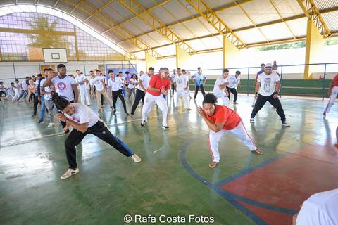 fotos capoeira, ginga bahia, serra dourada, oficina de capoeira com a mestra Alessandra guerreira'