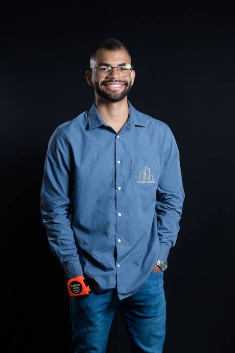 Ensaio Corporativo Victor Manuel - Engenharia Civil - Bom Jesus da Lapa - Ensaio Corporativo em Estúdio'