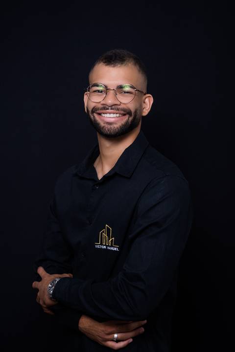 Ensaio Corporativo Victor Manuel - Engenharia Civil - Bom Jesus da Lapa - Ensaio Corporativo em Estúdio'