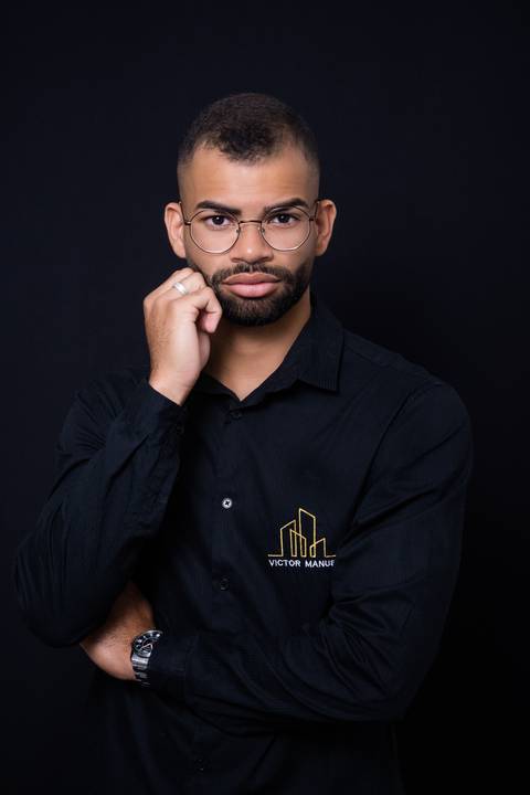 Ensaio Corporativo Victor Manuel - Engenharia Civil - Bom Jesus da Lapa - Ensaio Corporativo em Estúdio'