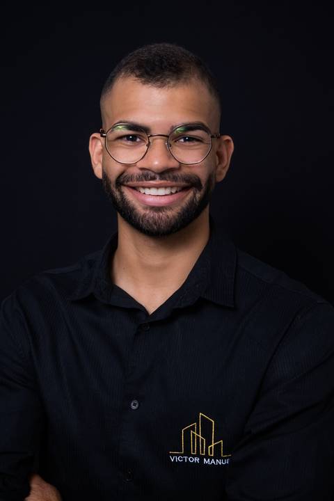 Ensaio Corporativo Victor Manuel - Engenharia Civil - Bom Jesus da Lapa - Ensaio Corporativo em Estúdio'