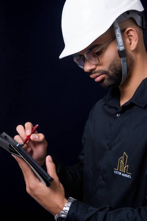 Ensaio Corporativo Victor Manuel - Engenharia Civil - Bom Jesus da Lapa - Ensaio Corporativo em Estúdio'