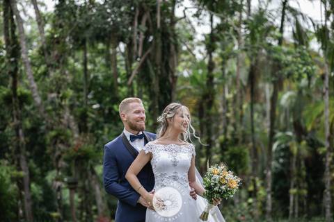 fotografo de casamento joinville paiol velho noiva noivo mini wedding noiva em casa deise evaristo fotografia ensaio casamento noivos externo campo'