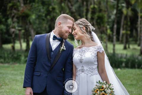 fotografo de casamento joinville paiol velho noiva noivo mini wedding noiva em casa deise evaristo fotografia ensaio casamento noivos externo campo'