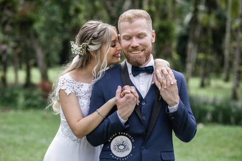 fotografo de casamento joinville paiol velho noiva noivo mini wedding noiva em casa deise evaristo fotografia ensaio casamento noivos externo campo'