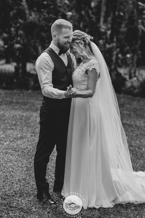 fotografo de casamento joinville paiol velho noiva noivo mini wedding noiva em casa deise evaristo fotografia ensaio casamento noivos externo campo'