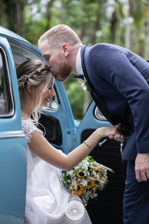 fotografo de casamento joinville paiol velho noiva noivo mini wedding noiva em casa deise evaristo fotografia ensaio casamento noivos externo campo'