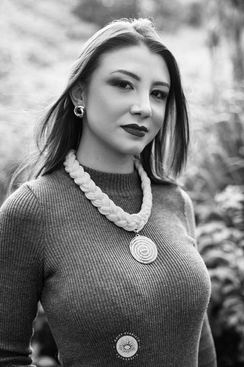 retrato corporativo perfil profissional psicologa linkedin redes sociais'