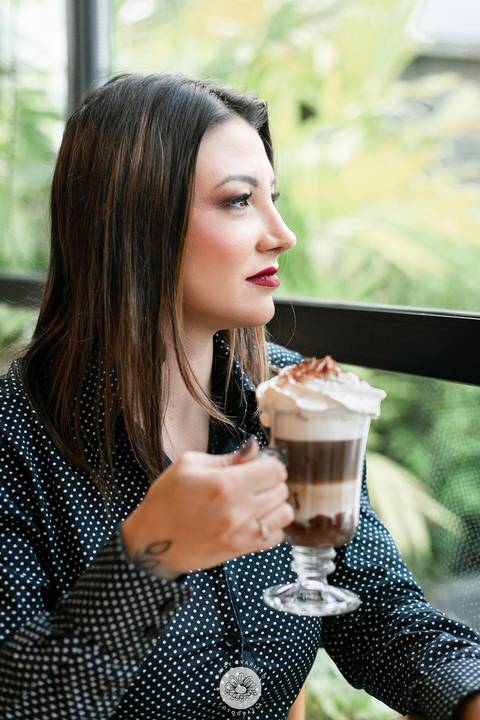 retrato corporativo perfil profissional psicologa linkedin redes sociais'