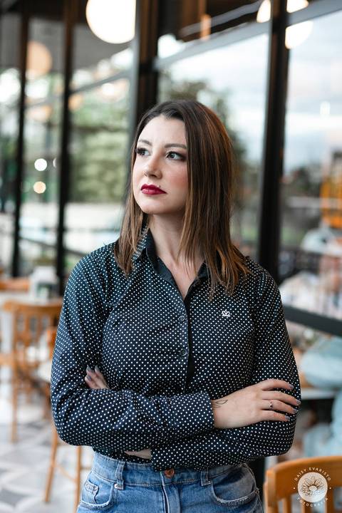 retrato corporativo perfil profissional psicologa linkedin redes sociais'