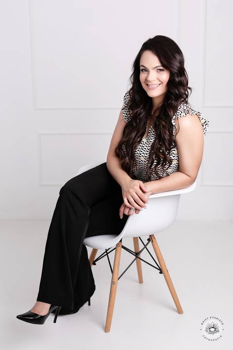 Mariana dermatologista joinville daisy evaristo retrato corporativo fotografia estudio fotos de perfil profissionais linkedin redes sociais perfil empreendedorperfil profissionais linkedin redes sociais perfil empreendedor'