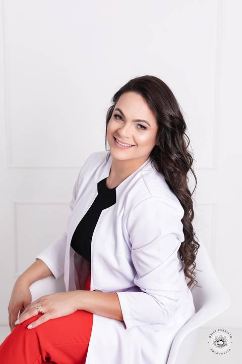 Mariana dermatologista joinville daisy evaristo fotografia estudio fotos de perfil profissionais linkedin redes sociais perfil empreendedor'