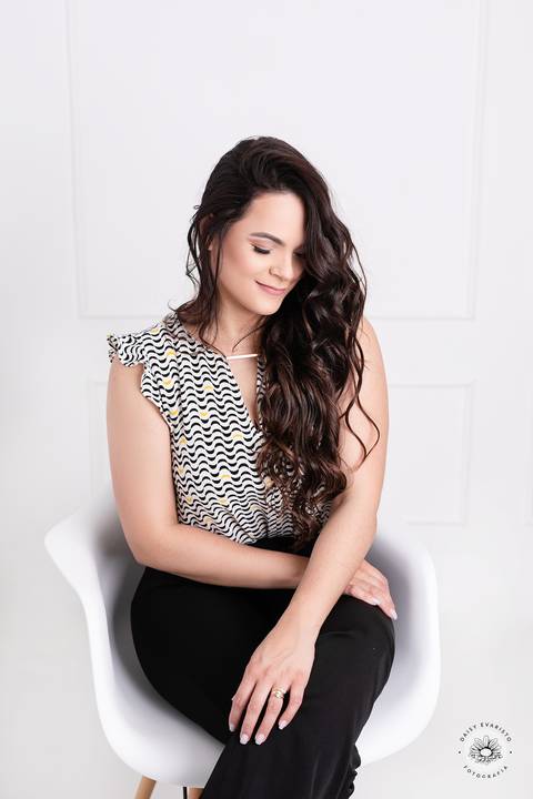 Mariana dermatologista joinville daisy evaristo retrato corporativo fotografia estudio fotos de perfil profissionais linkedin redes sociais perfil empreendedor'