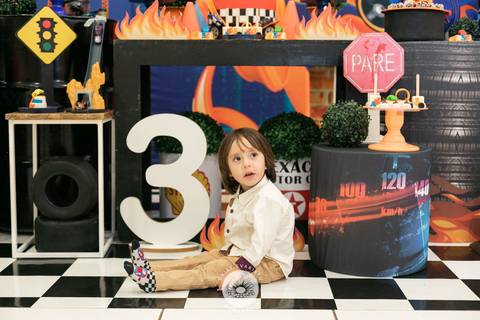 fotografo profissional em joinville aniversario infantil daisy evaristo apolo 3 anos com logo in festa buffet'