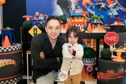 fotografo profissional em joinville aniversario infantil daisy evaristo apolo 3 anos com logo in festa buffet'