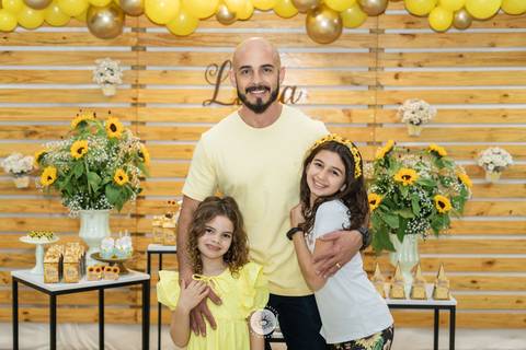 fotografo profissional aniversario  pinta e borda joinville decoração girassol luisa 11 anos'