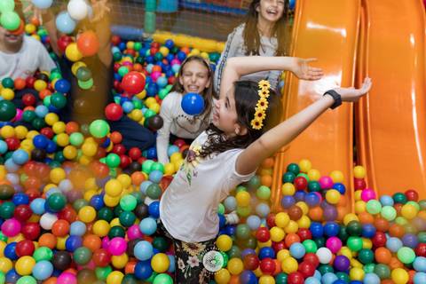 fotografo profissional aniversario  pinta e borda joinville decoração girassol luisa 11 anos'