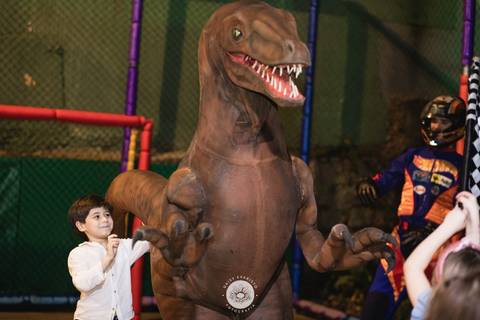 fotografo profissional em joinville daisy evaristo festa aniversario infantil miguel 5 anos adventure park'