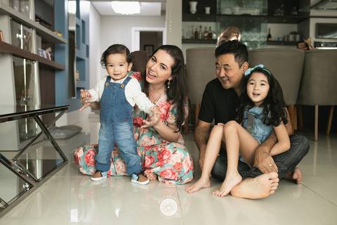 30 anos Marina familia Shimasaki fotografo profissional joinville ensaio em casa de aniversario'