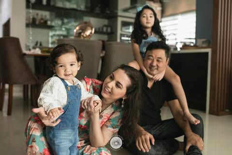 30 anos Marina familia Shimasaki fotografo profissional joinville ensaio em casa de aniversario'