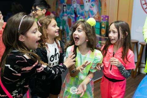 fotografo joinville, fotografo profissional, aniversario, fotografo de aniversario joinville, estudio de fotografia joinville, casa de festa carrossel festas, clara 8 anos'