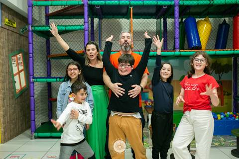 fotografo joinville, fotografo profissional, aniversario, fotografo de aniversario joinville, estudio de fotografia joinville, casa de festa carrossel festas, clara 8 anos'