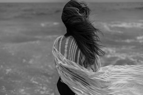 ensaio feminino daisy evaristo fotografia fotografo profissional praia protagonismo feminino joinville itapocu'