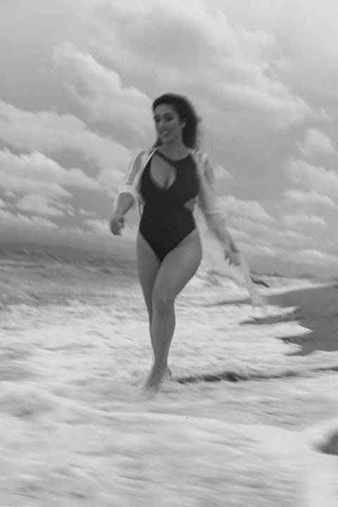 ensaio feminino daisy evaristo fotografia fotografo profissional praia protagonismo feminino joinville itapocu'