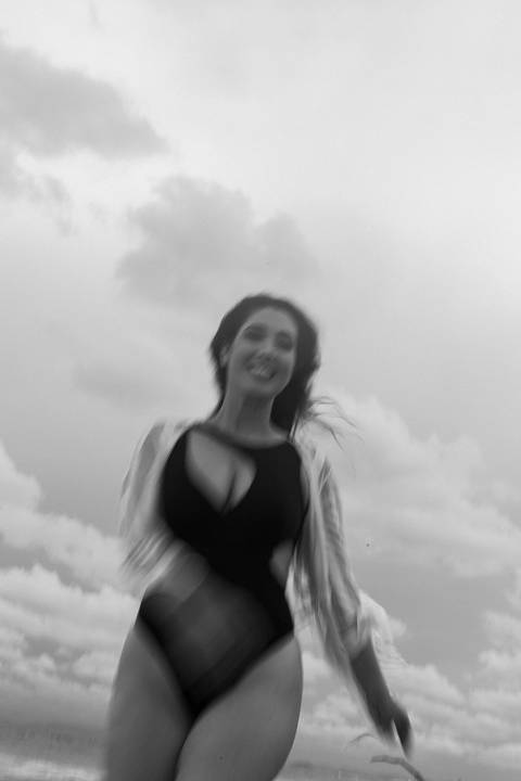 ensaio feminino daisy evaristo fotografia fotografo profissional praia protagonismo feminino joinville itapocu'