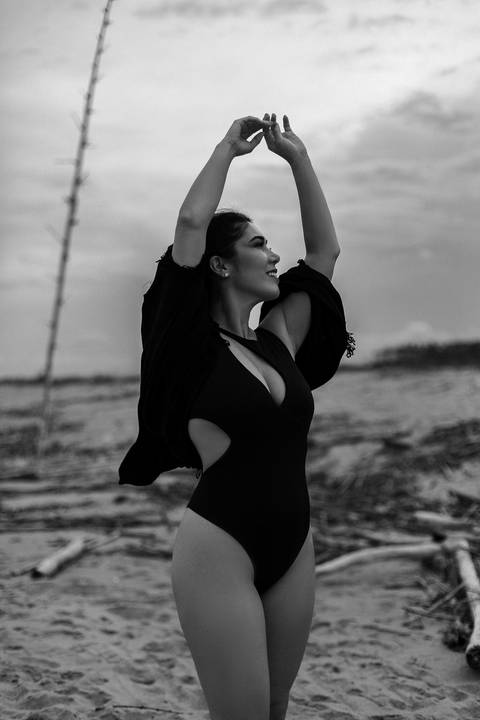 ensaio feminino daisy evaristo fotografia fotografo profissional praia protagonismo feminino joinville itapocu'