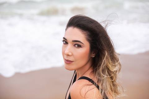 ensaio feminino daisy evaristo fotografia fotografo profissional praia protagonismo feminino joinville itapocu'