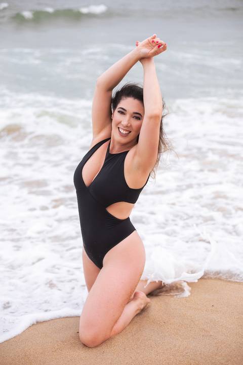 ensaio feminino daisy evaristo fotografia fotografo profissional praia protagonismo feminino joinville itapocu'