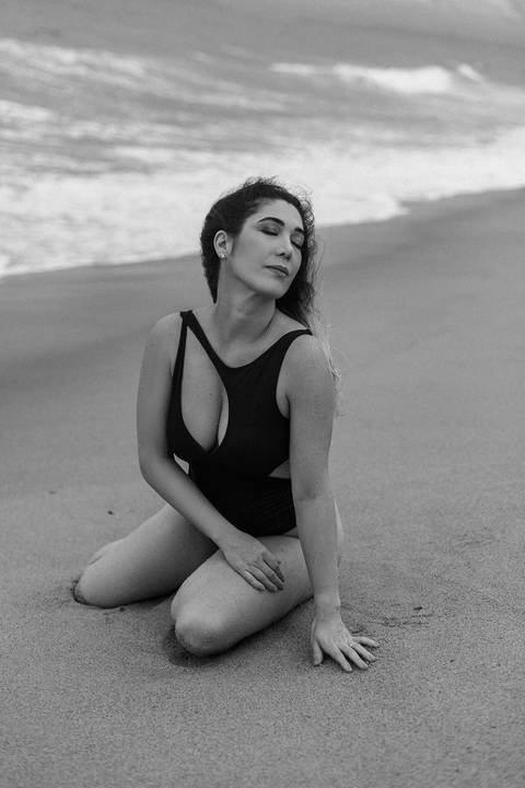 ensaio feminino daisy evaristo fotografia fotografo profissional praia protagonismo feminino joinville itapocu'