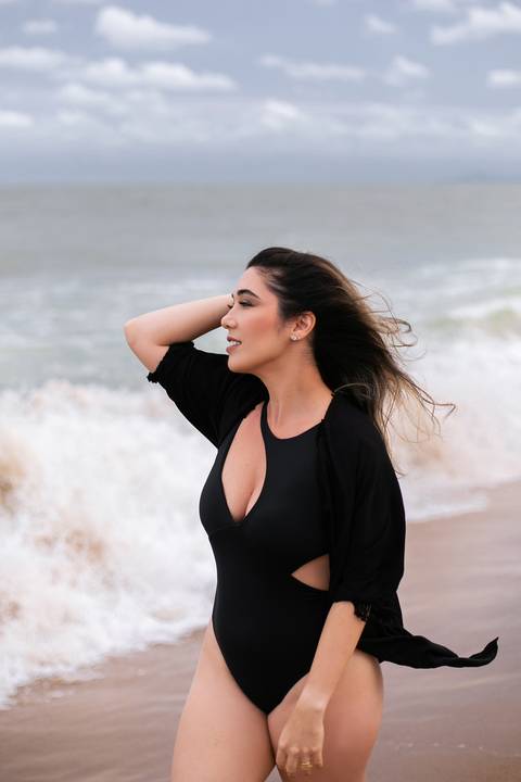 ensaio feminino daisy evaristo fotografia fotografo profissional praia protagonismo feminino joinville itapocu'