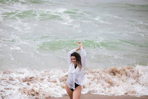 ensaio feminino daisy evaristo fotografia fotografo profissional praia protagonismo feminino joinville itapocu'