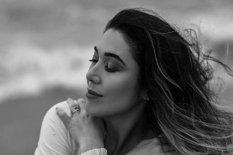 ensaio feminino daisy evaristo fotografia fotografo profissional praia protagonismo feminino joinville itapocu'