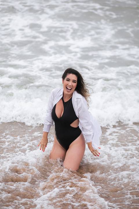 ensaio feminino daisy evaristo fotografia fotografo profissional praia protagonismo feminino joinville itapocu'